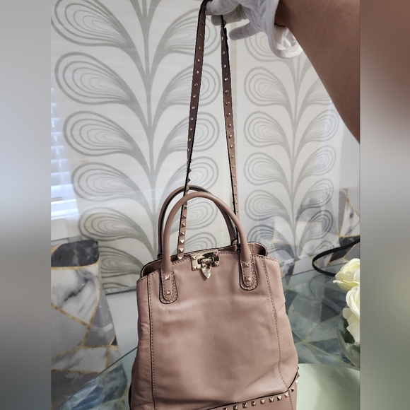 Authentic Valentino - Picture 3 of 12